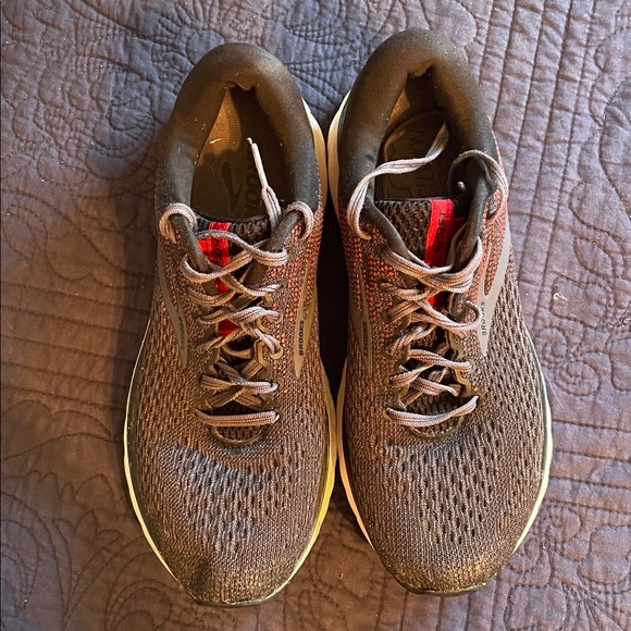 Brooks Ghost 11 Athletic Shoes in Black and Red Men’s Size 9 GUC - Picture 2 of 10